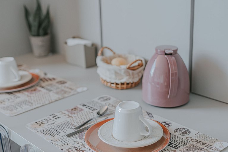 Studio moderno c/ piscina rooftop perto da praia