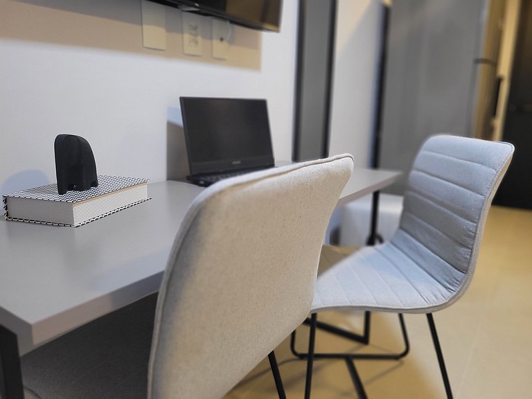 Flat Sensacional com Varanda 50m da Praia