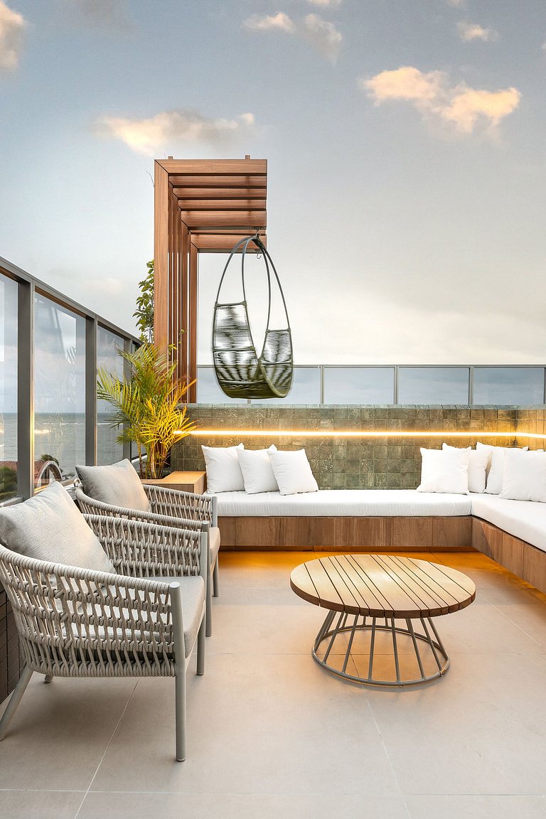 Lindo Flat com Varanda a 50m da praia