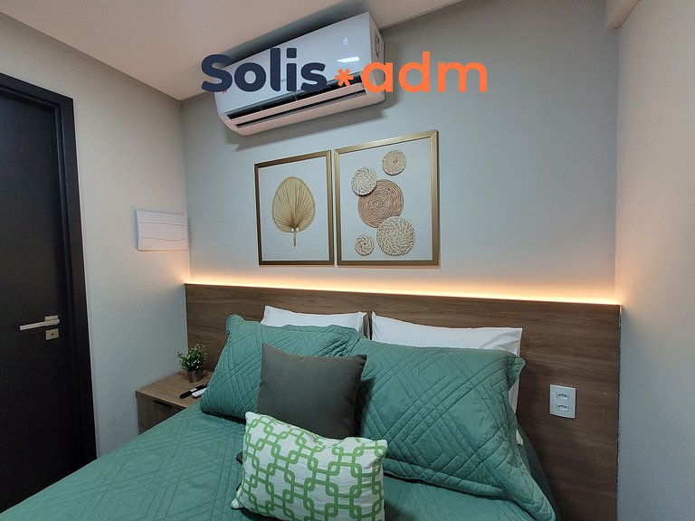 Lindo Flat com Varanda a 50m da praia