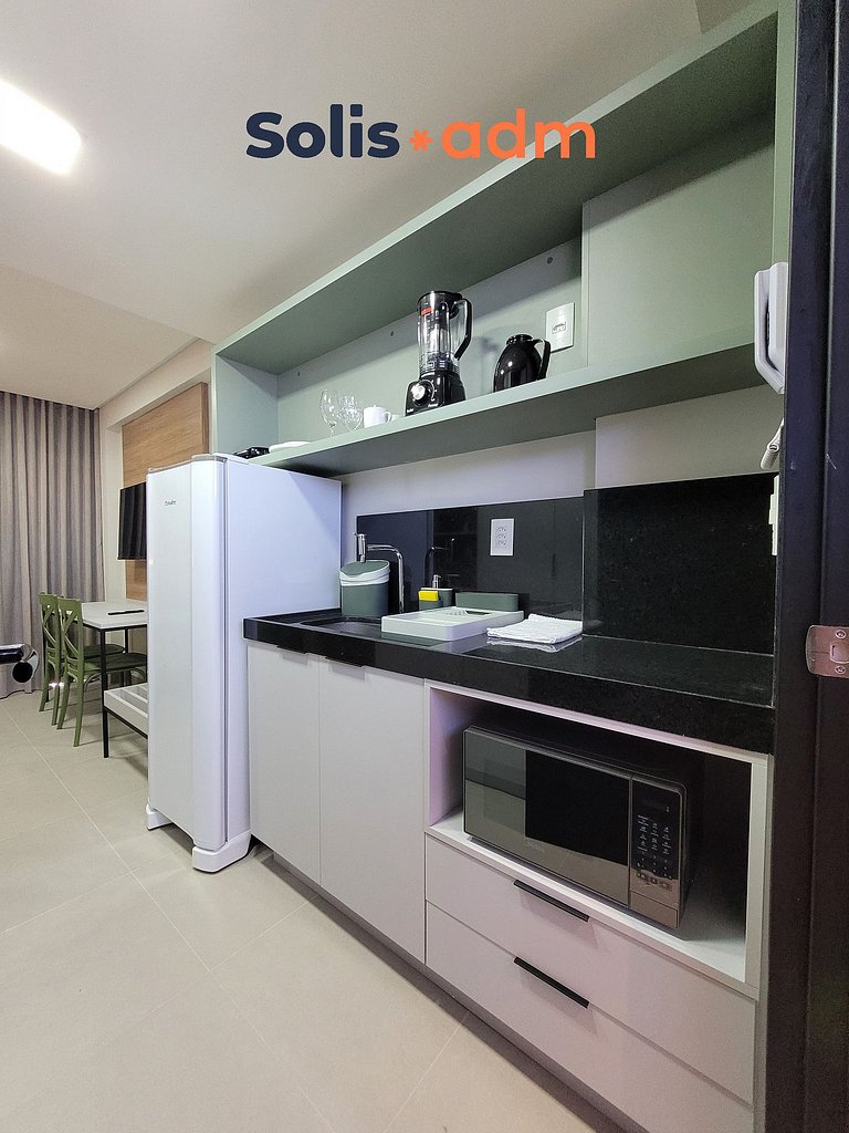 Lindo Flat com Varanda a 50m da praia