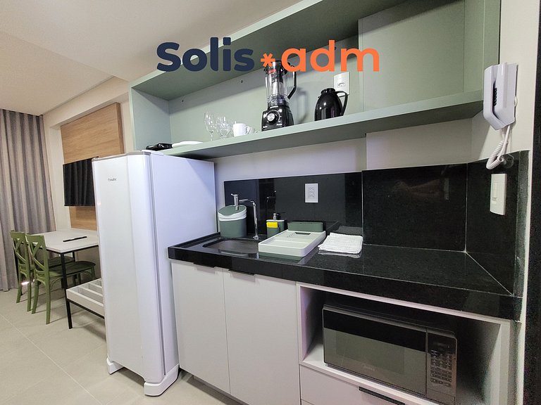 Lindo Flat com Varanda a 50m da praia