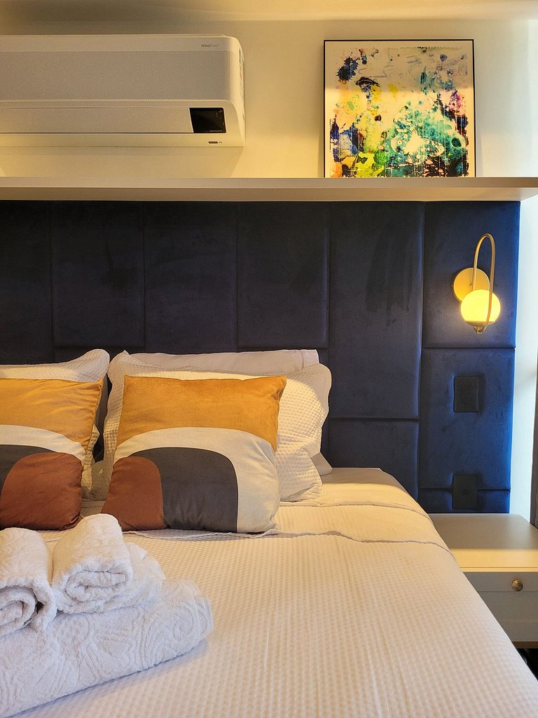 Flat próximo ao mar com varanda e linda vista