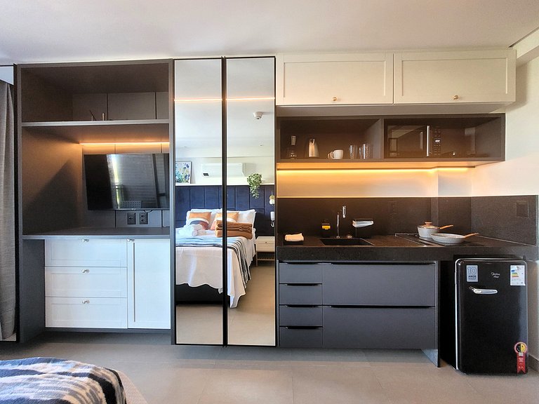 Flat 50m da Praia com Varanda e Vista