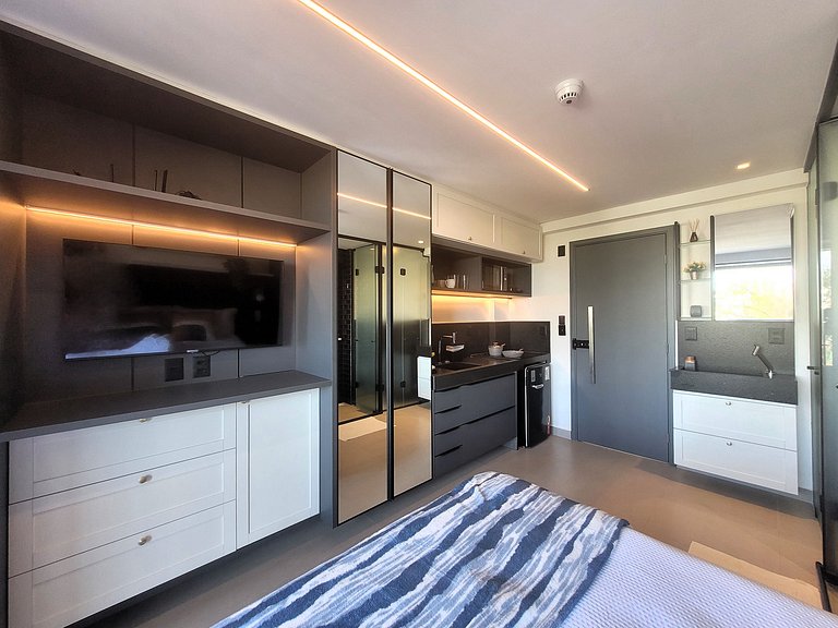 Flat 50m da Praia com Varanda e Vista