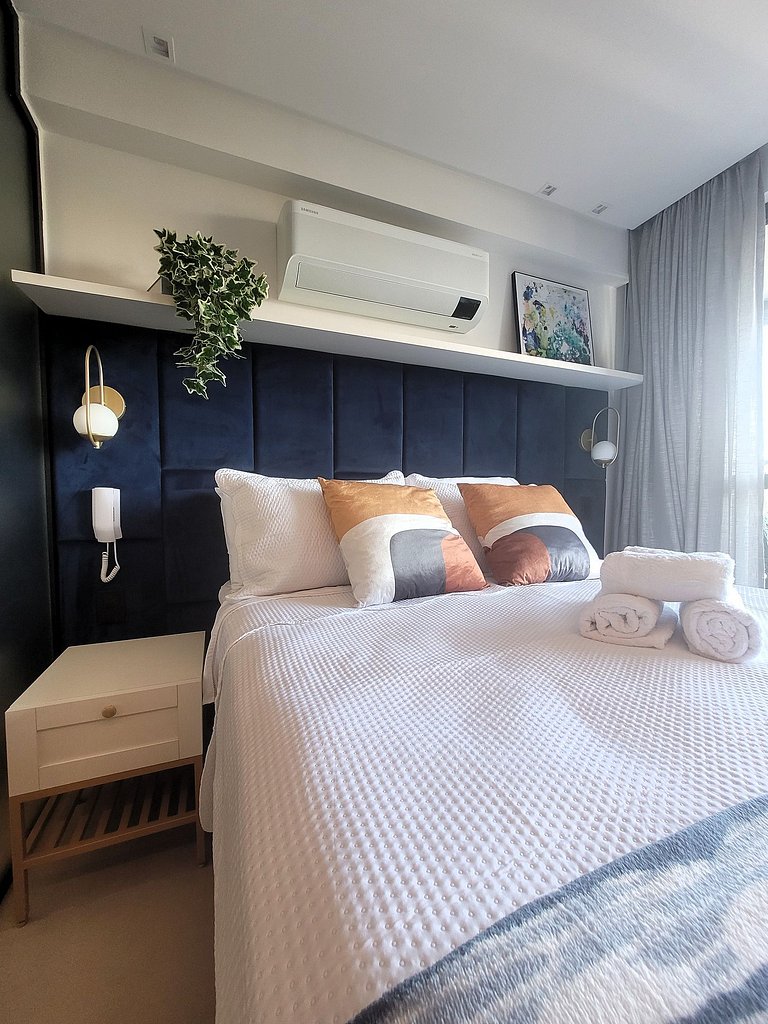 Flat 50m da Praia com Varanda e Vista