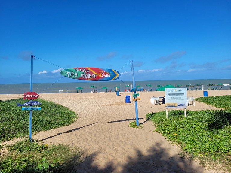 Flat próximo ao mar com varanda e linda vista