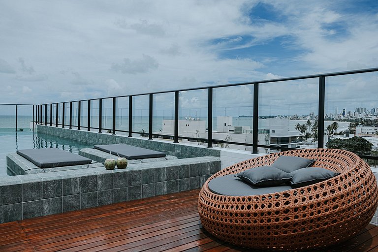 Flat 50m da Praia com Varanda e Vista