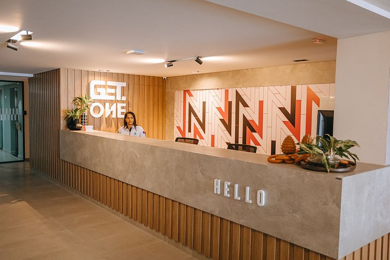 Flat 50m da Praia com Varanda e Vista