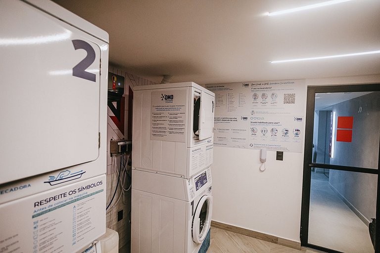 Flat 50m da Praia com Varanda e Vista