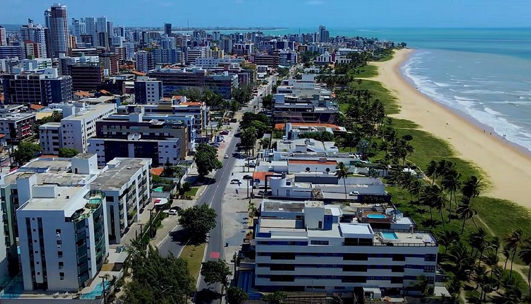 Flat 50m da Praia com Varanda e Vista
