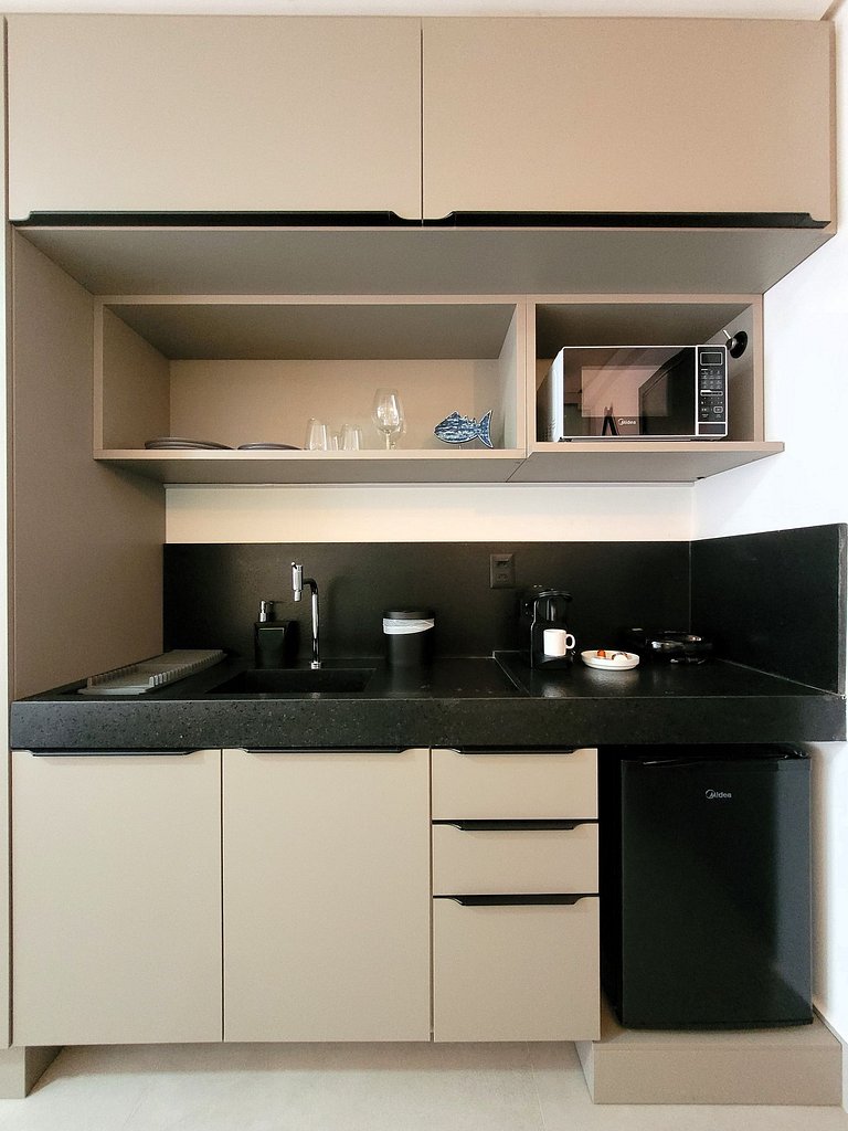 Aproveite o Rooftop com Piscina | A 50m da Praia