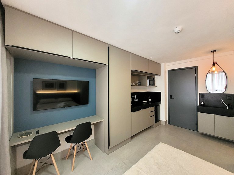 Aproveite o Rooftop com Piscina | A 50m da Praia