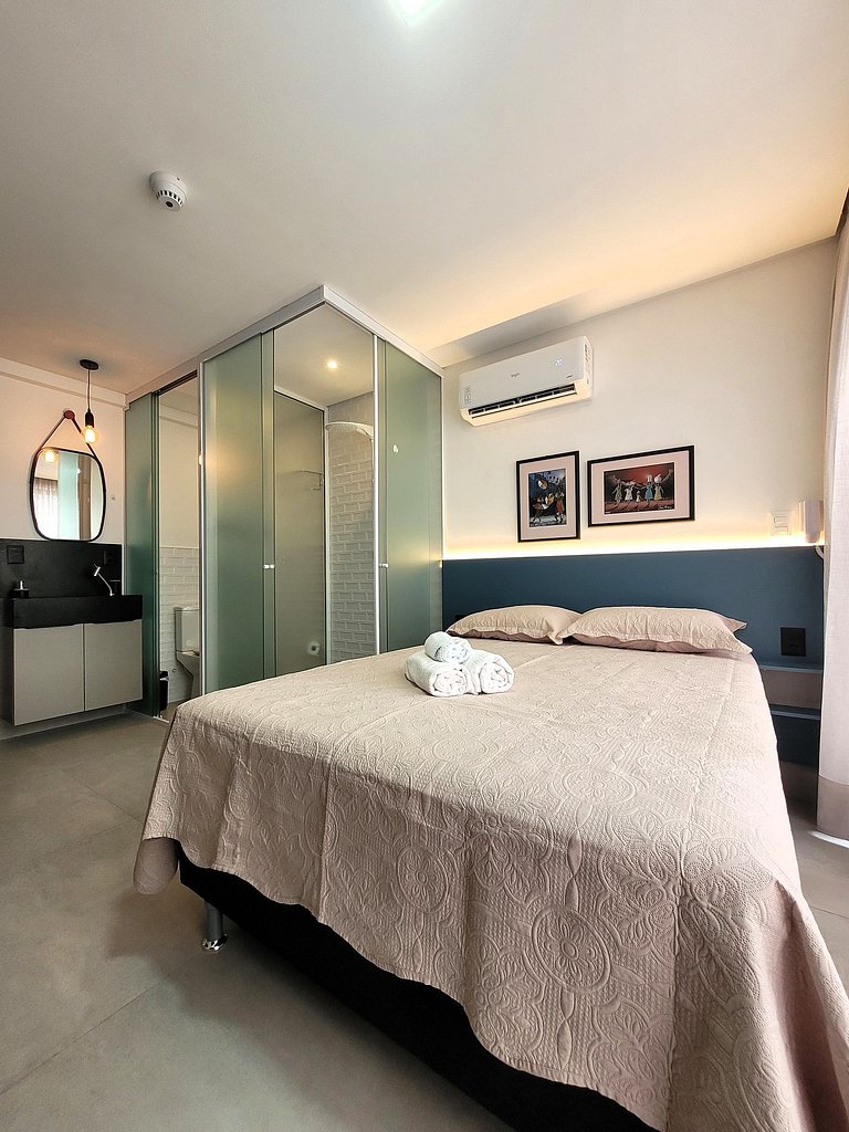 Aproveite o Rooftop com Piscina | A 50m da Praia