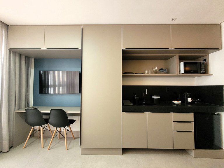 Aproveite o Rooftop com Piscina | A 50m da Praia