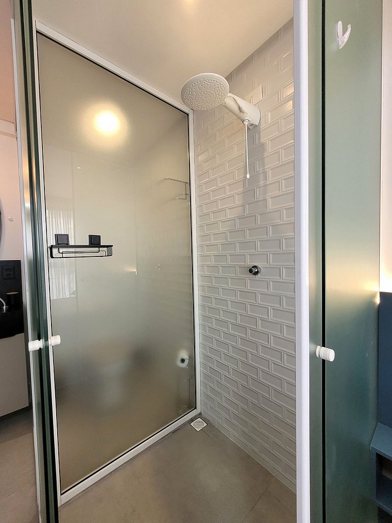 Aproveite o Rooftop com Piscina | A 50m da Praia