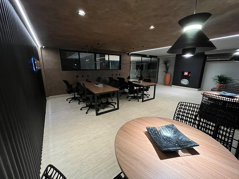 Flat espaçoso e confortável a 50m da praia