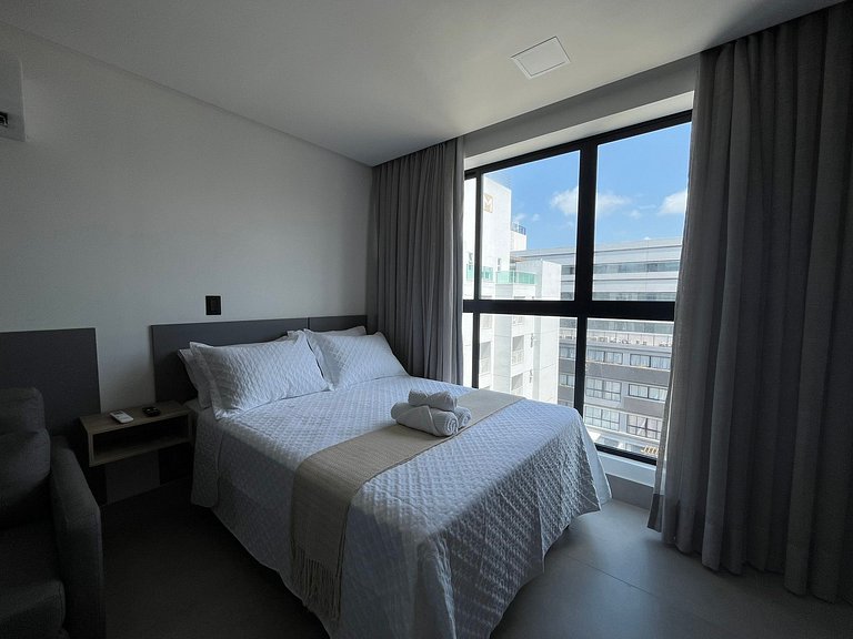 Flat espaçoso e confortável a 50m da praia