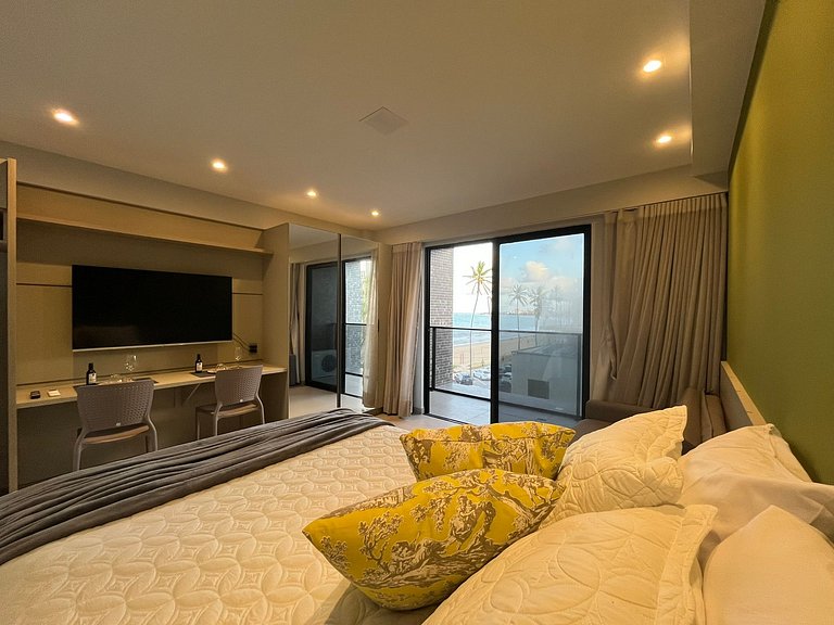Apto com Varanda e Vista Mar no Beach Haus