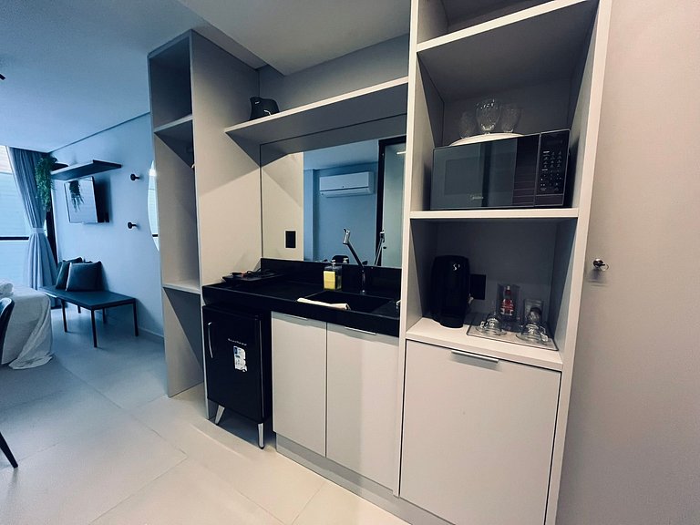 Apartamento pé na areia na praia do Bessa. AG 012.