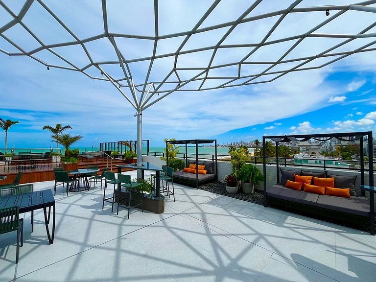 Apartamento pé na areia na praia do Bessa. AG 012.