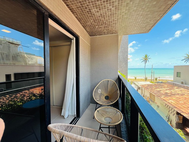Flat com Varanda e Vista para o Mar