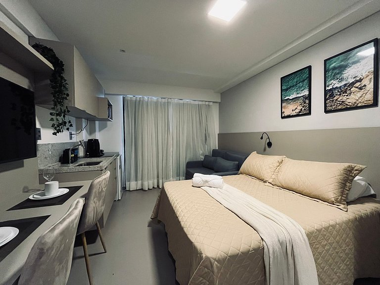 Espaço com Varanda à Beira Mar