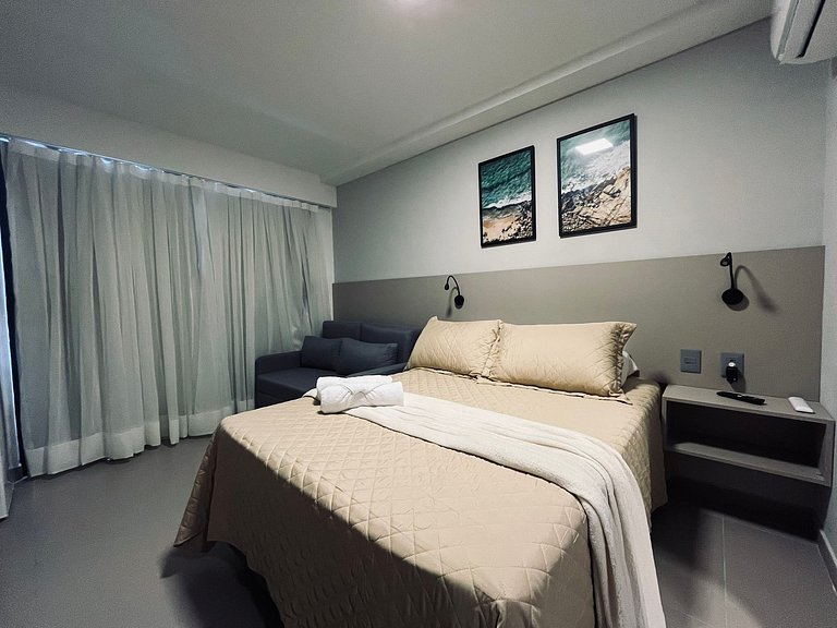 Espaço com Varanda à Beira Mar
