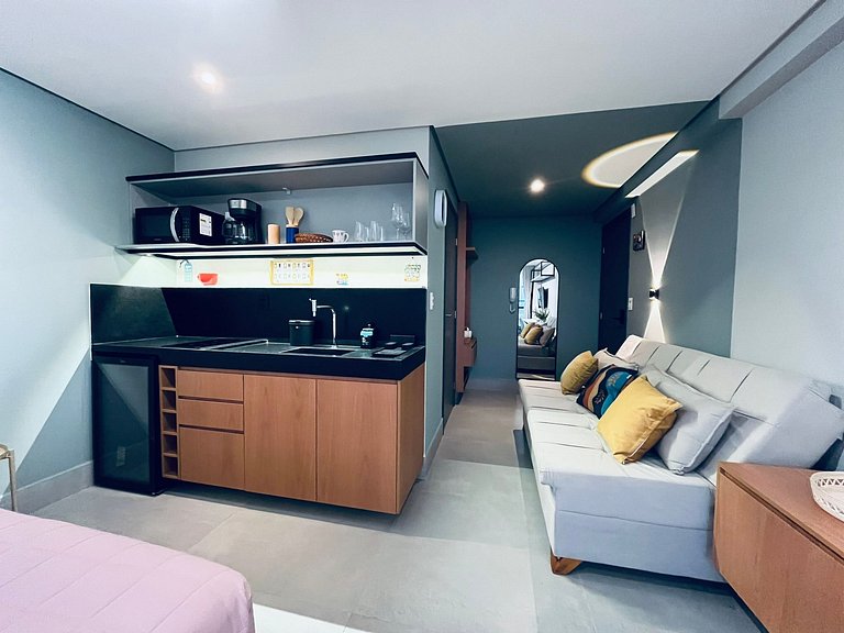 Lindo Flat com Varanda e Vista Mar