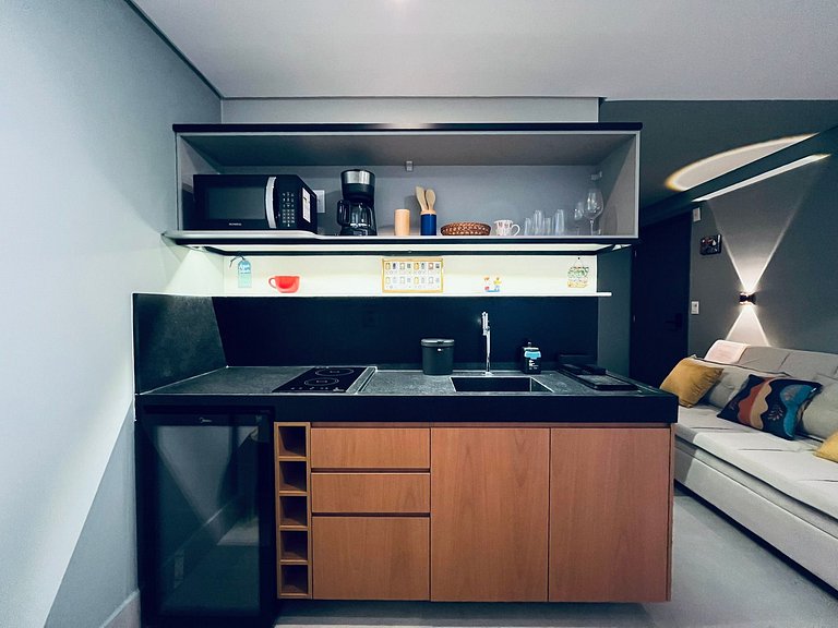 Lindo Flat com Varanda e Vista Mar