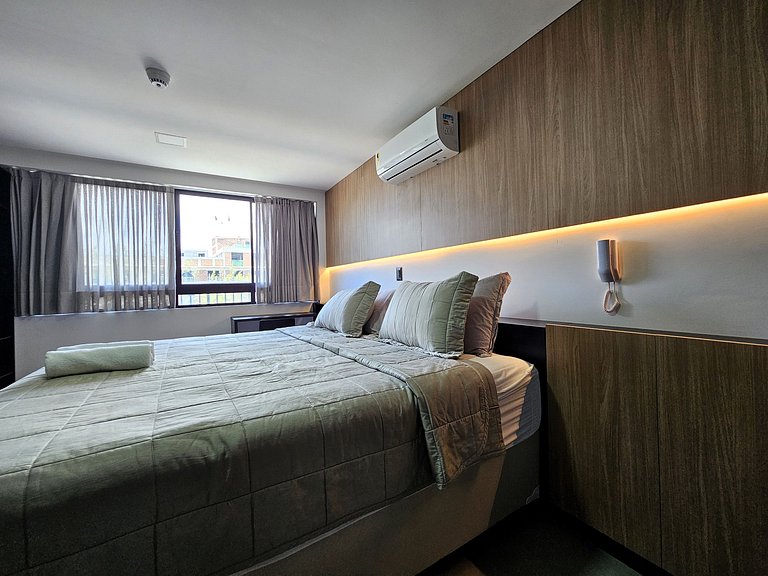 Studio moderno com cama king e muito conforto