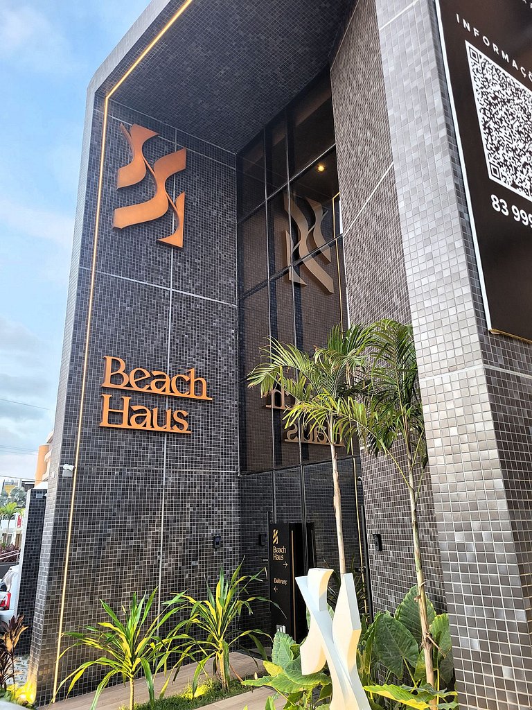 Apto com Varanda e Vista Mar no Beach Haus