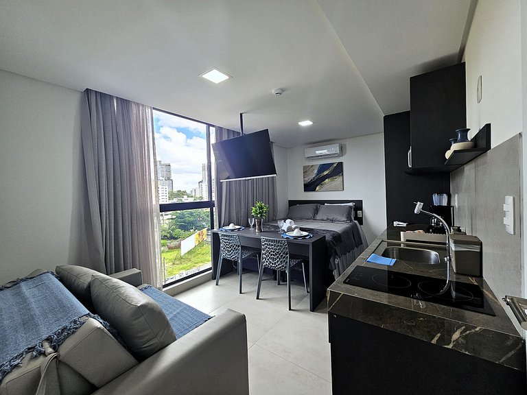 Belo flat 50m da praia no Bessa