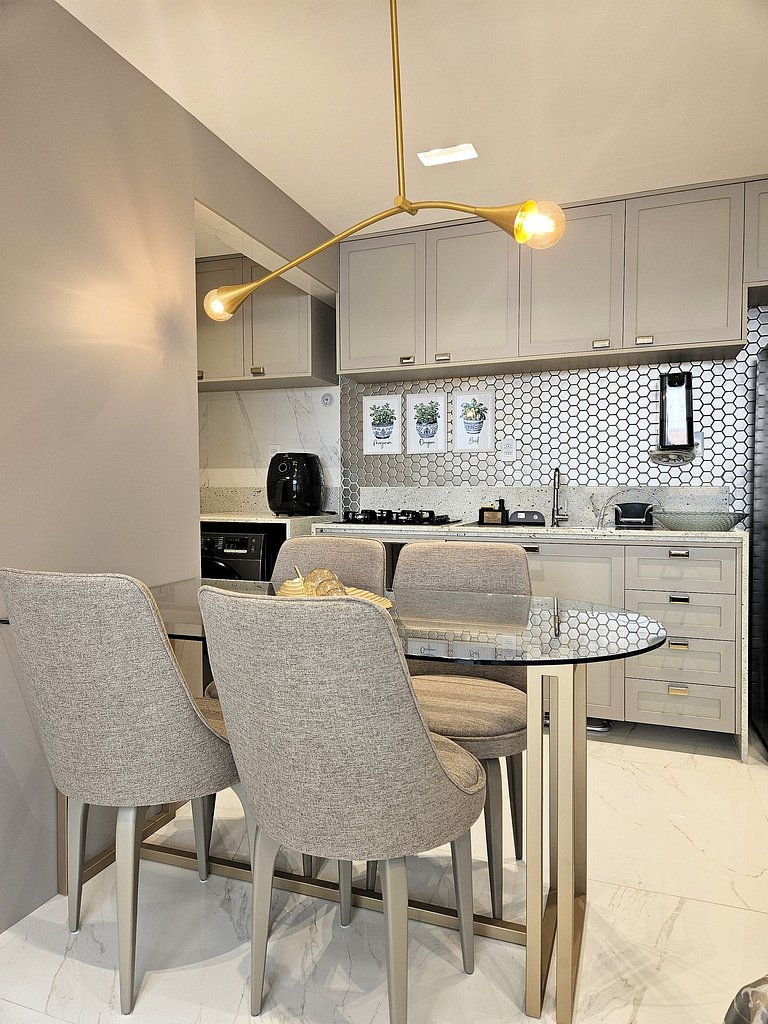 Apartamento Elegante 2 Quartos 50m da Praia