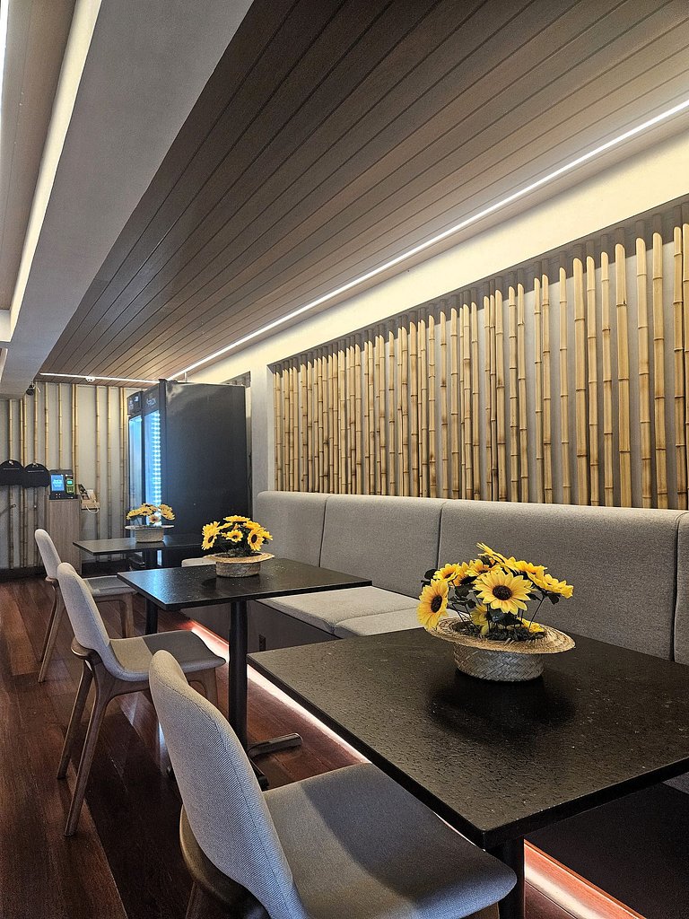 Flat "Pé na areia" com Varanda e Vista Mar