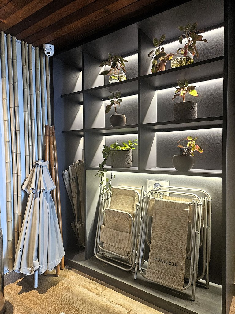 Flat "Pé na areia" com Varanda e Vista Mar