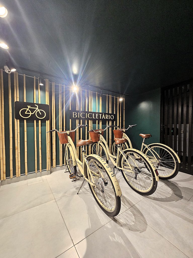 Flat "Pé na areia" com Varanda e Vista Mar