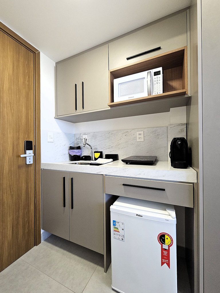 Flat "Pé na areia" com Varanda e Vista Mar