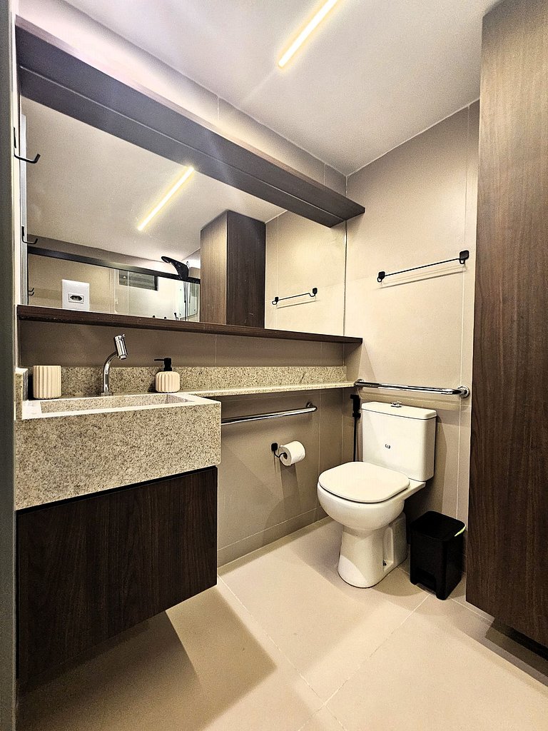 Flat à Beira-Mar com Varanda