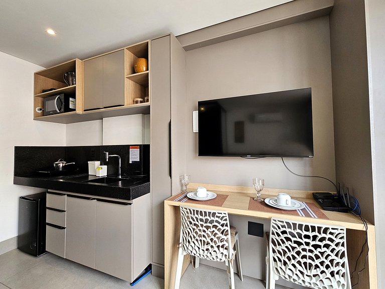 Conforto e Piscina na Cobertura | 50m da Praia