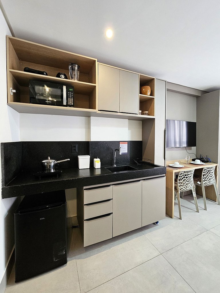 Conforto e Piscina na Cobertura | 50m da Praia