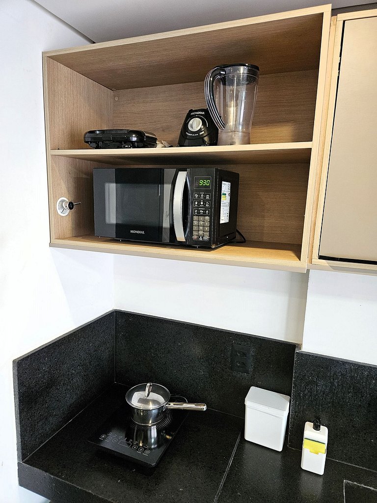 Conforto e Piscina na Cobertura | 50m da Praia