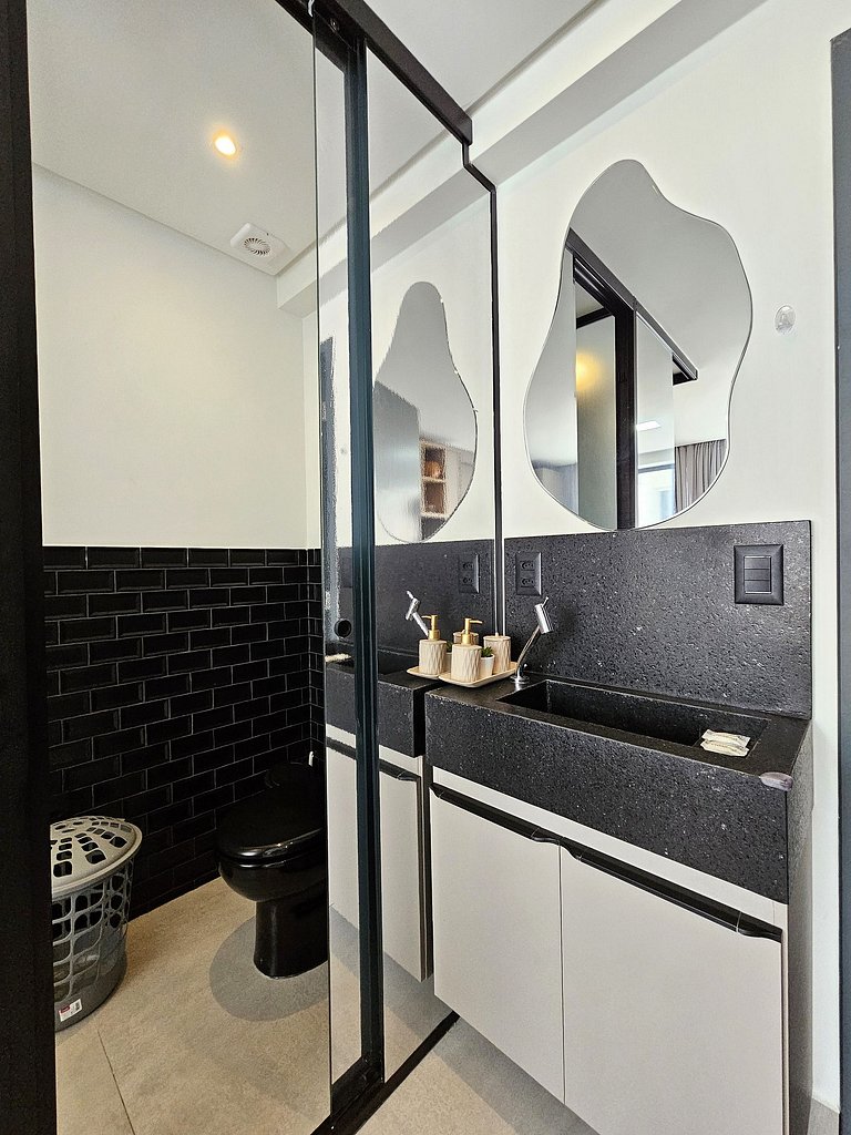 Conforto e Piscina na Cobertura | 50m da Praia