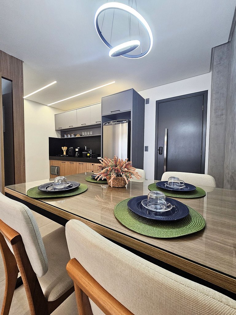 Lindo Apto 2 quartos 100 metros da praia