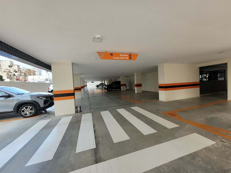 Studio Amplo com Varanda 100 metros da praia