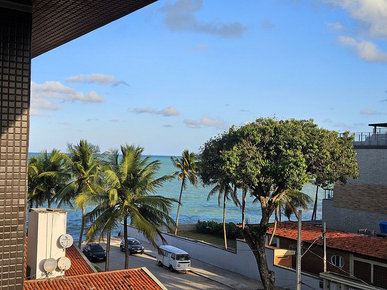 Belo Flat "pé na areia" no Jardim Oceania