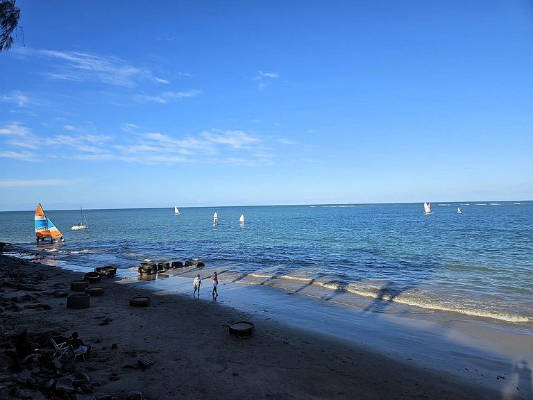 Conforto e tranquilidade a 50m da praia
