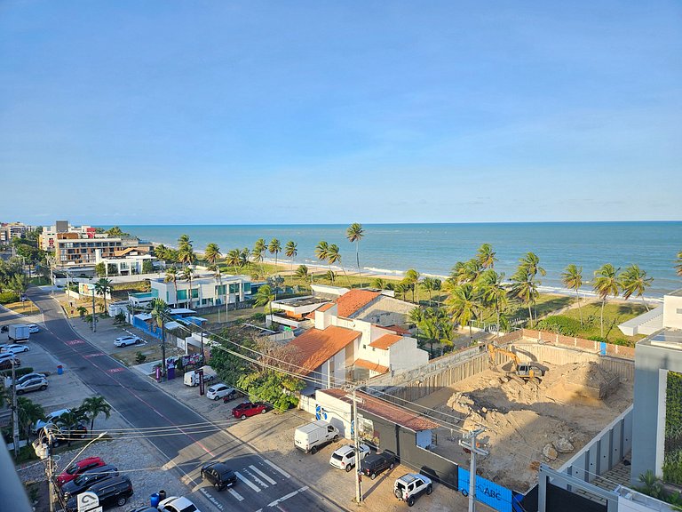 Flat espaçoso e confortável a 50m da praia