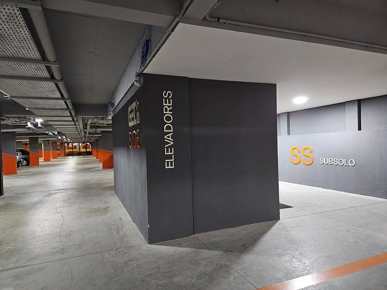 Flat espaçoso e confortável a 50m da praia