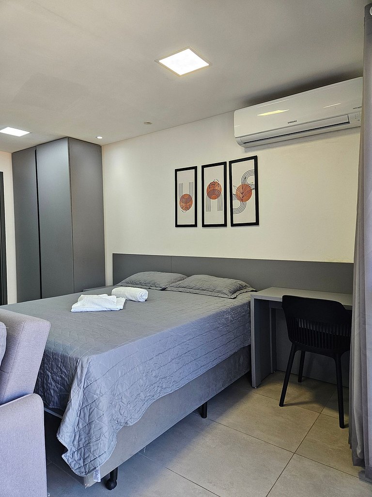 Studio amplo 100 metros da praia